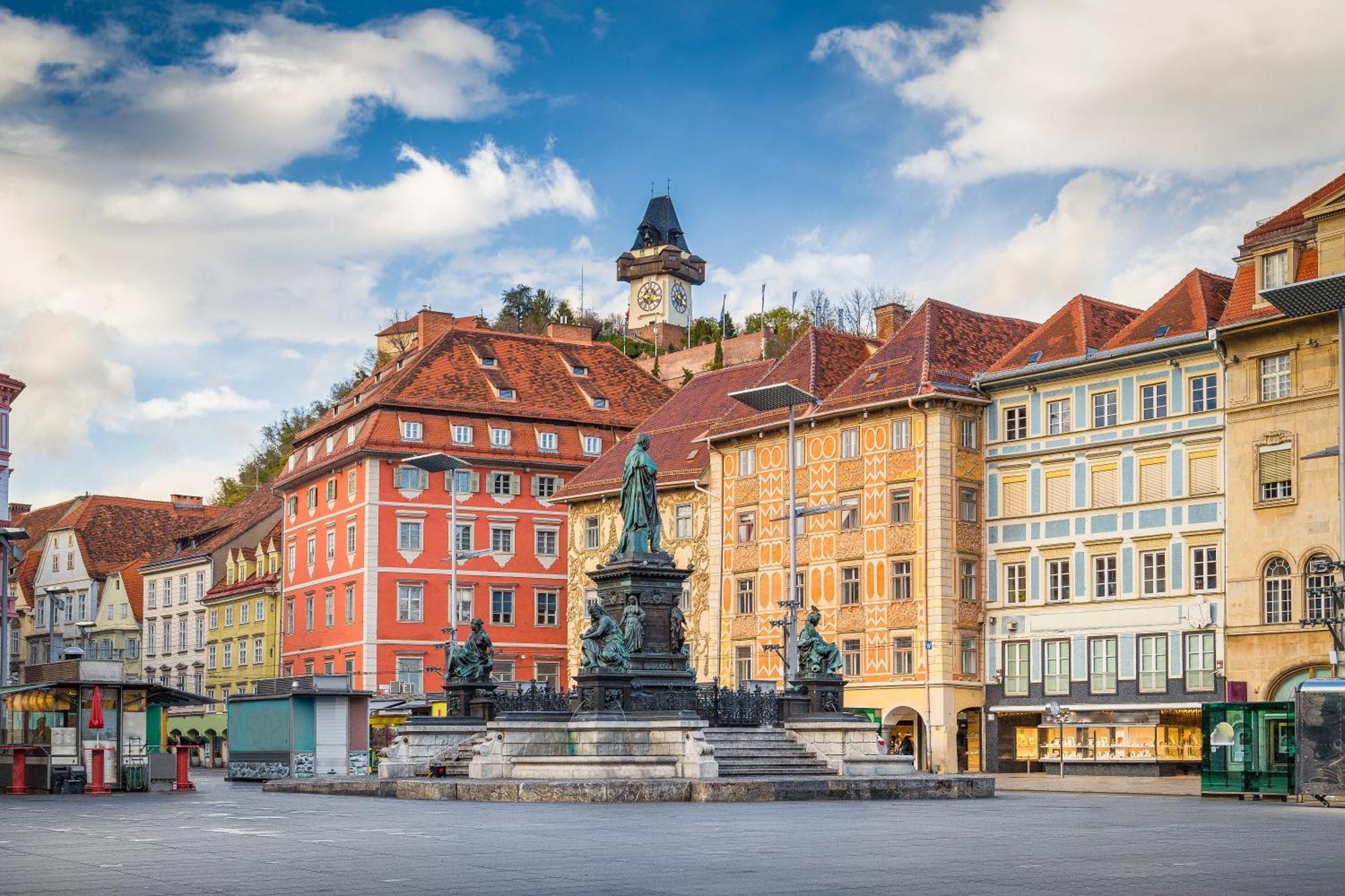Boho Design Studio - Historic City Center With Free Parking & Aircon By Hero Homes Graz Kültér fotó